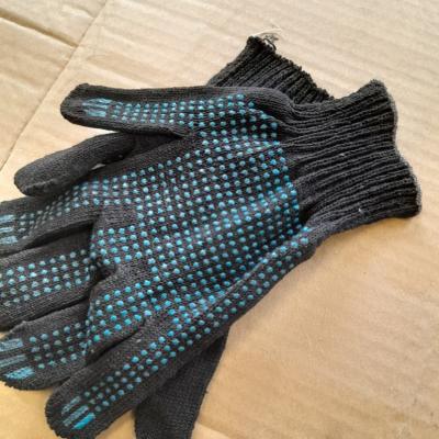 Перчатки вязанные с пупырями чёрные (4 нитки)